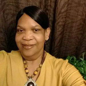 Meet your Posher, Vicky